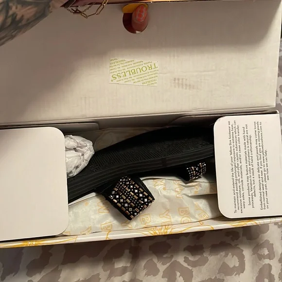 YellowBox sandals - Picture 6 of 6